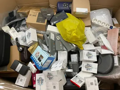 Electronics Liquidation Pallet — Lot 9