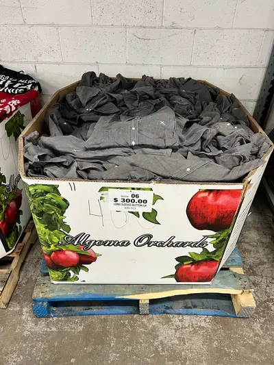 Long Sleeve Button Up Shirts – 400pcs Liquidation Pallet