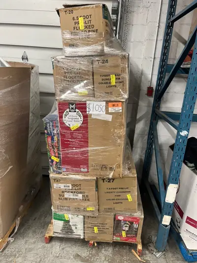 Overstock Christmas Tree Liquidation Pallet