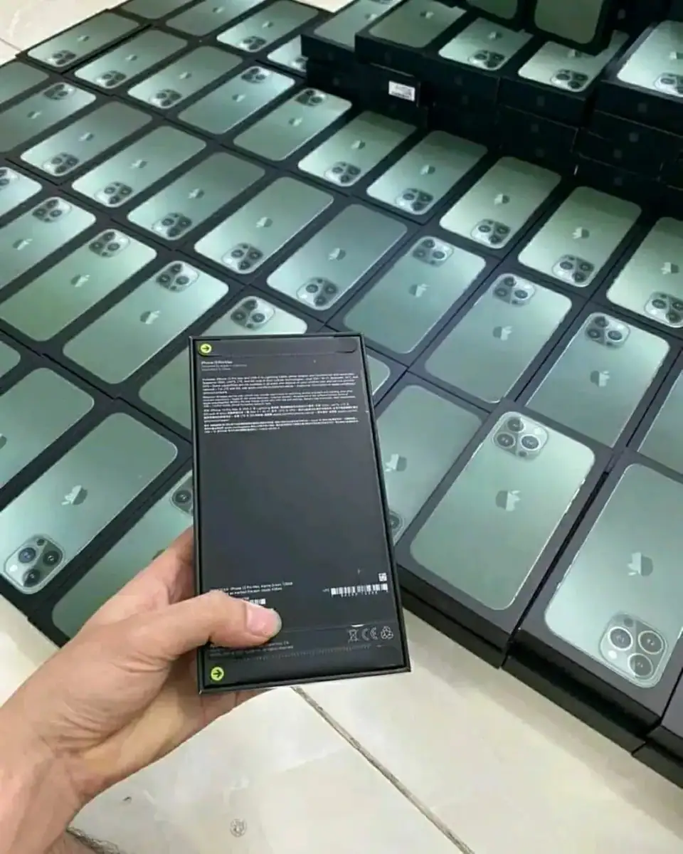 Used iPhone Liquidation Pallet